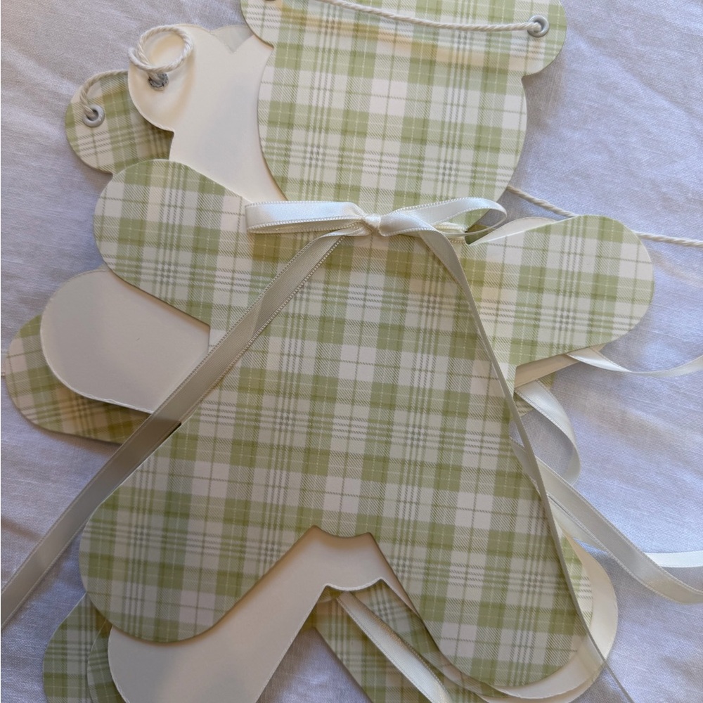 Plaid Bear Party Garland in Green and Cream